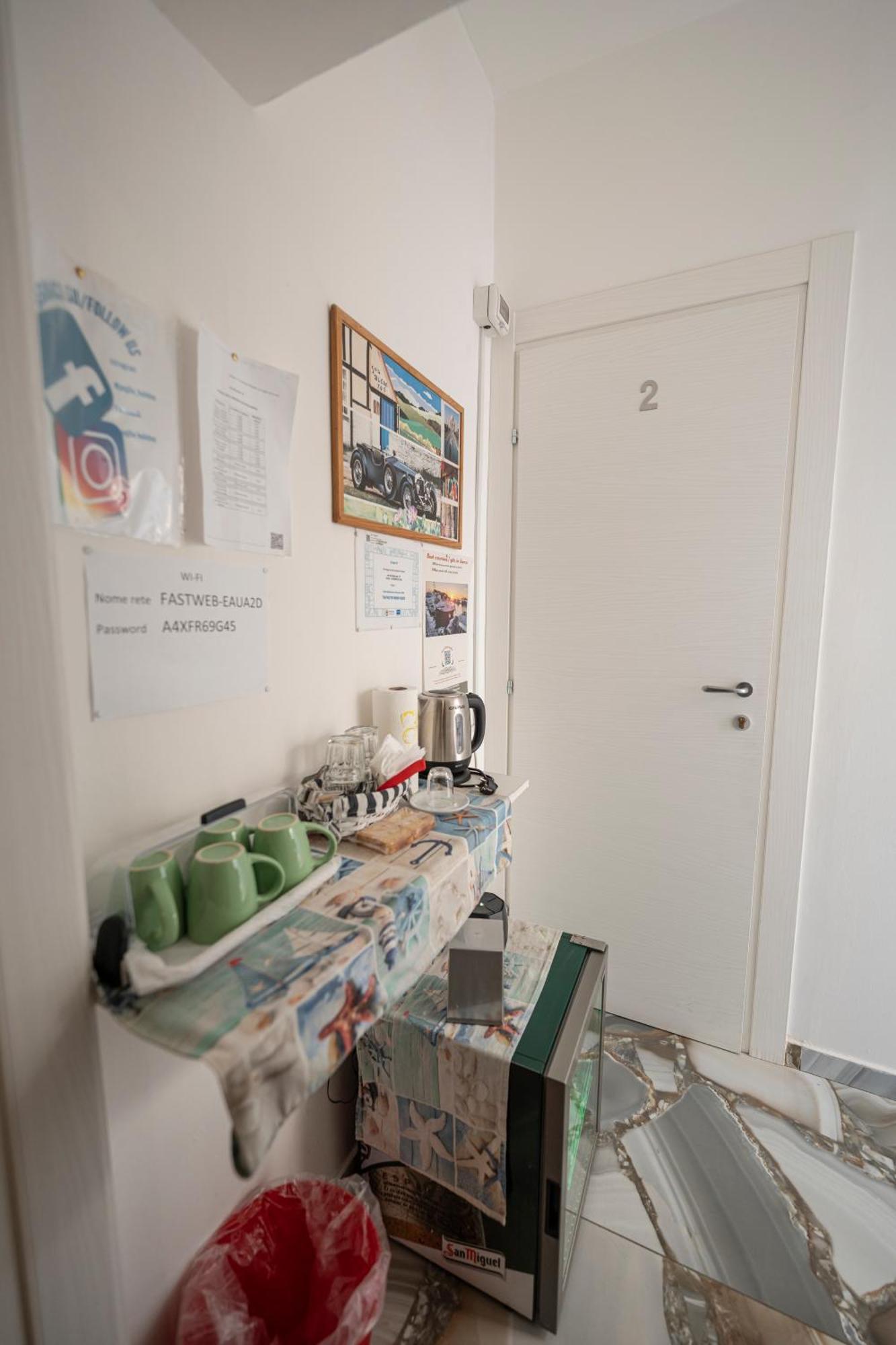 Il Faro 17 Bed & Breakfast Таранто Екстериор снимка