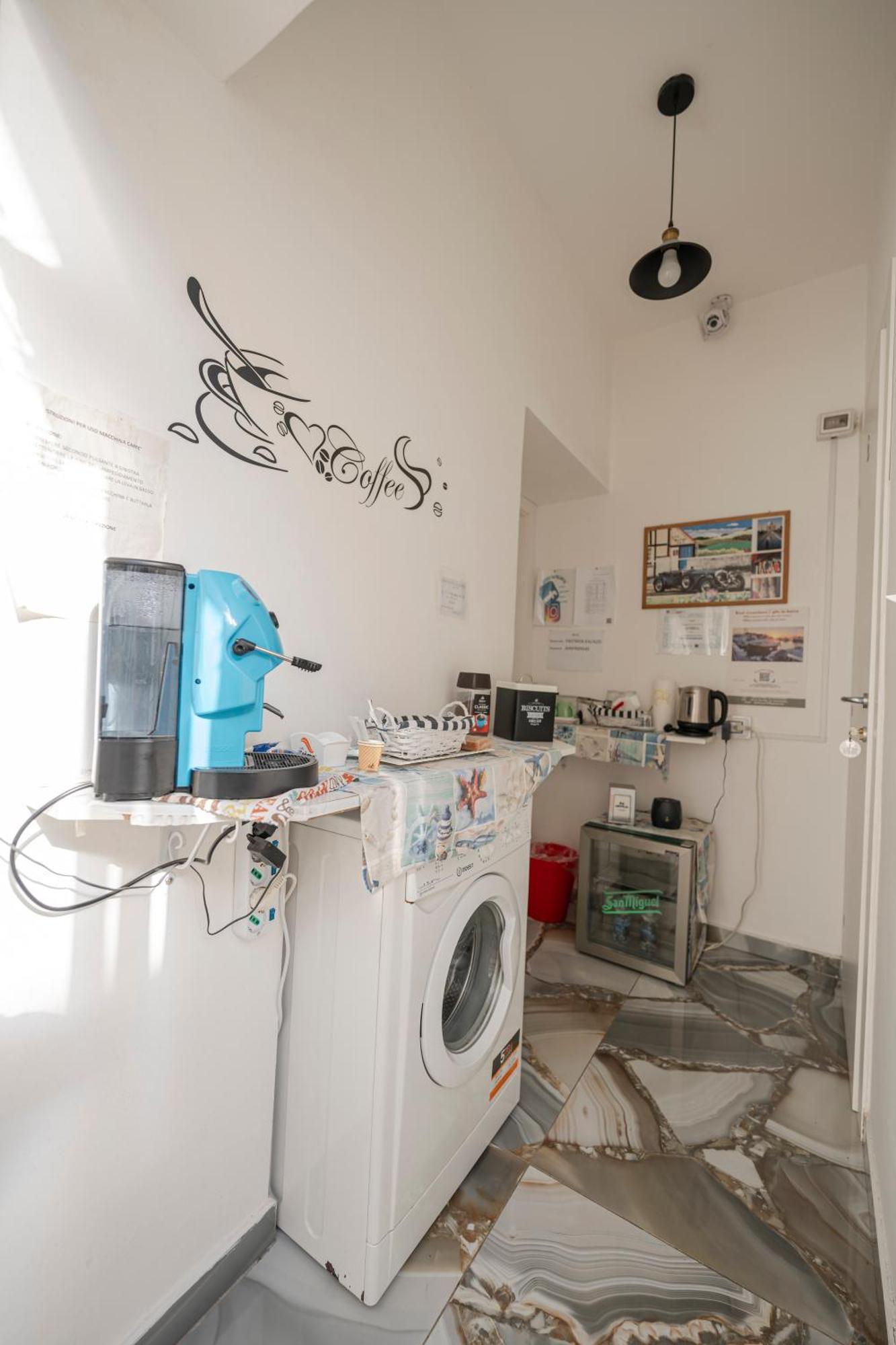 Il Faro 17 Bed & Breakfast Таранто Екстериор снимка