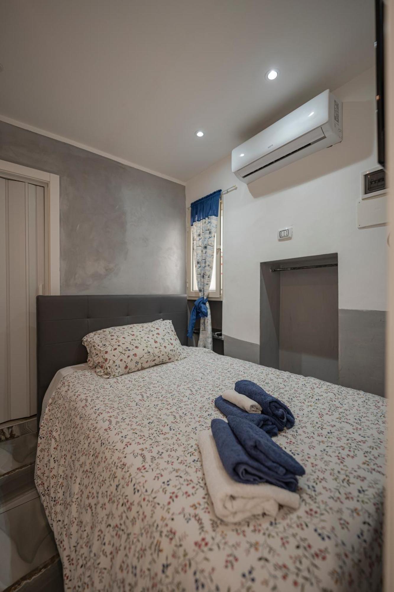 Il Faro 17 Bed & Breakfast Таранто Екстериор снимка