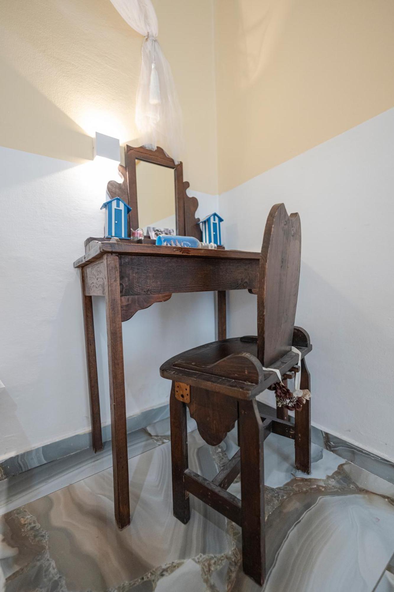 Il Faro 17 Bed & Breakfast Таранто Екстериор снимка
